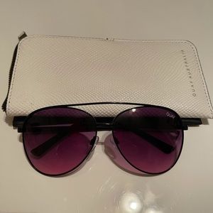 QUAY SUNGLASSES